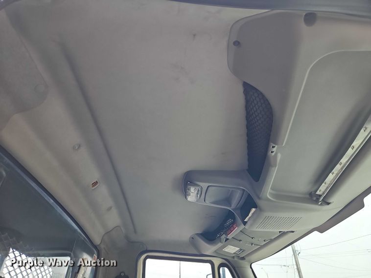 image for item EO7065 2009 International 4300 flatbed truck