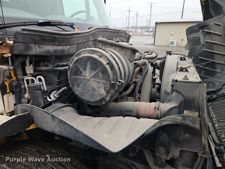 image for item EO7065 2009 International 4300 flatbed truck