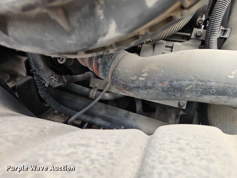 image for item EO7065 2009 International 4300 flatbed truck