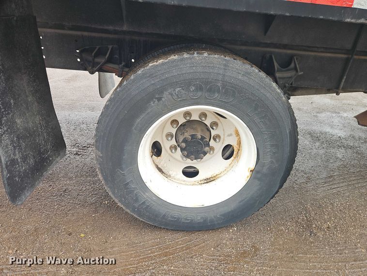 image for item EO7065 2009 International 4300 flatbed truck