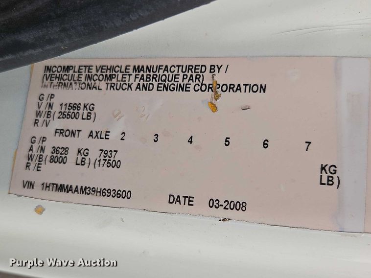 image for item EO7065 2009 International 4300 flatbed truck