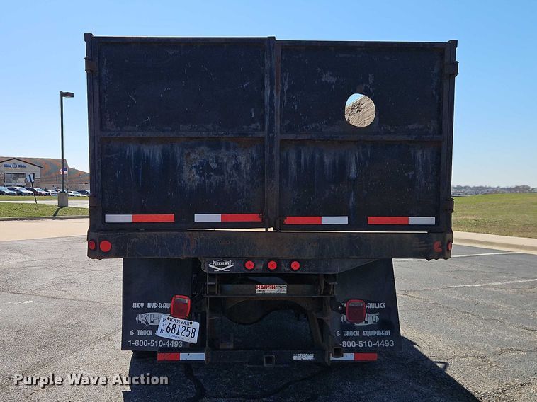 image for item EO7072 2000 Ford F650 Super Duty dump flatbed truck