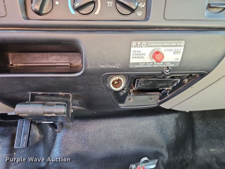 image for item EO7072 2000 Ford F650 Super Duty dump flatbed truck