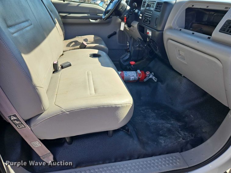 image for item EO7072 2000 Ford F650 Super Duty dump flatbed truck