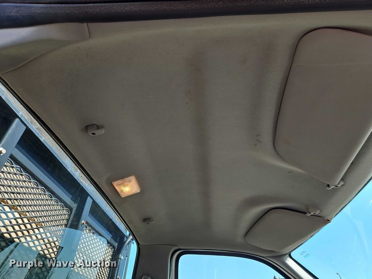 image for item EO7072 2000 Ford F650 Super Duty dump flatbed truck