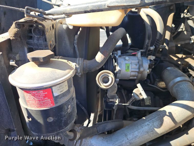 image for item EO7072 2000 Ford F650 Super Duty dump flatbed truck