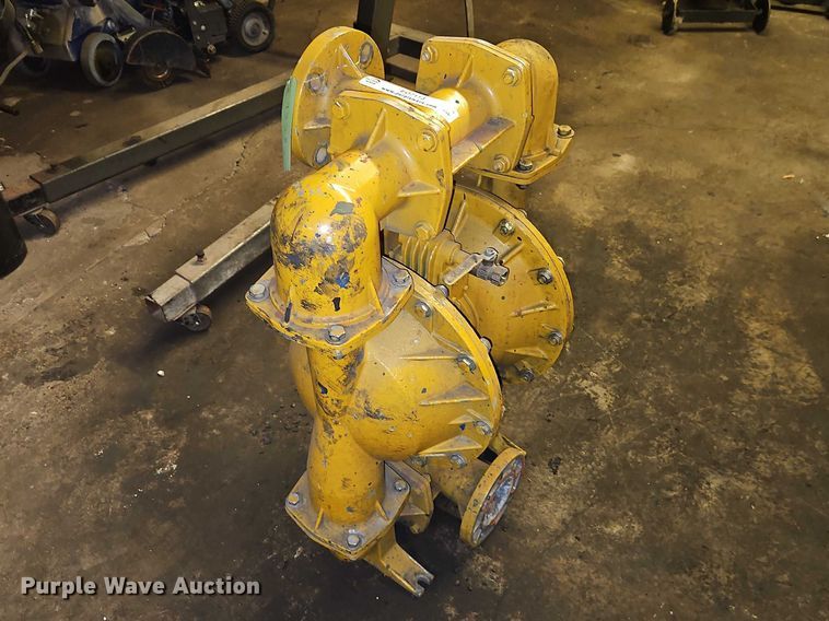 image for item EO7113 Versa-Matic pneumatic diaphragm pump