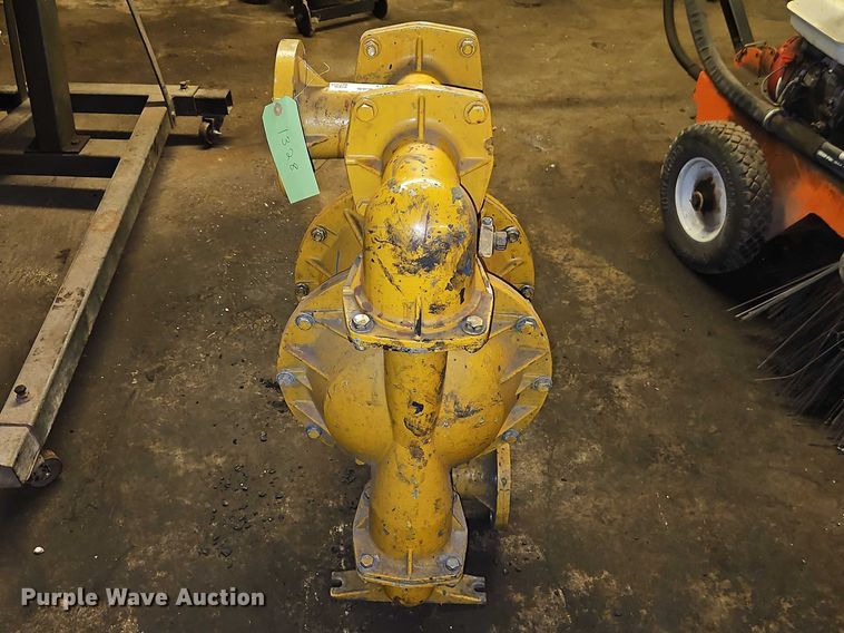 image for item EO7113 Versa-Matic pneumatic diaphragm pump