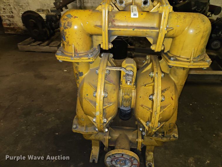 image for item EO7113 Versa-Matic pneumatic diaphragm pump
