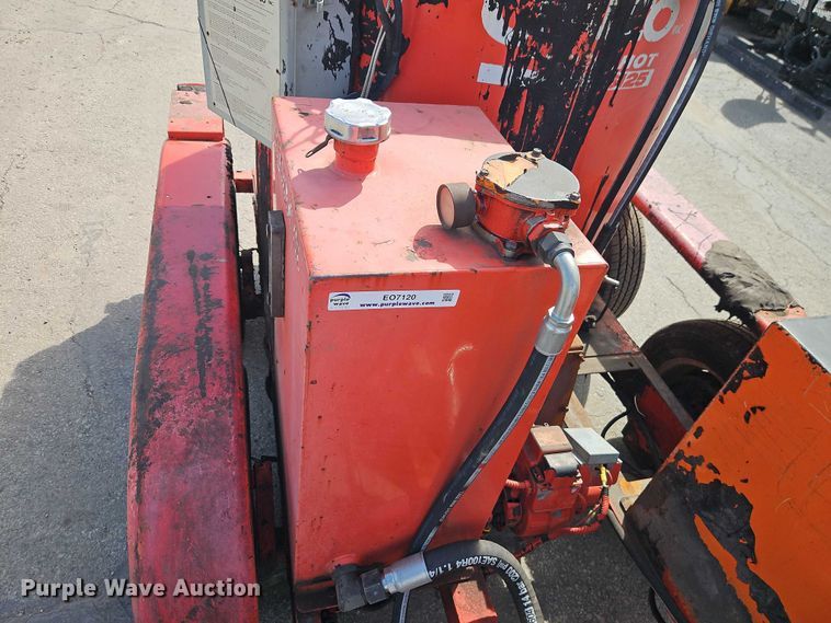 image for item EO7120 2002 Crafco SS 125 DC melter applicator