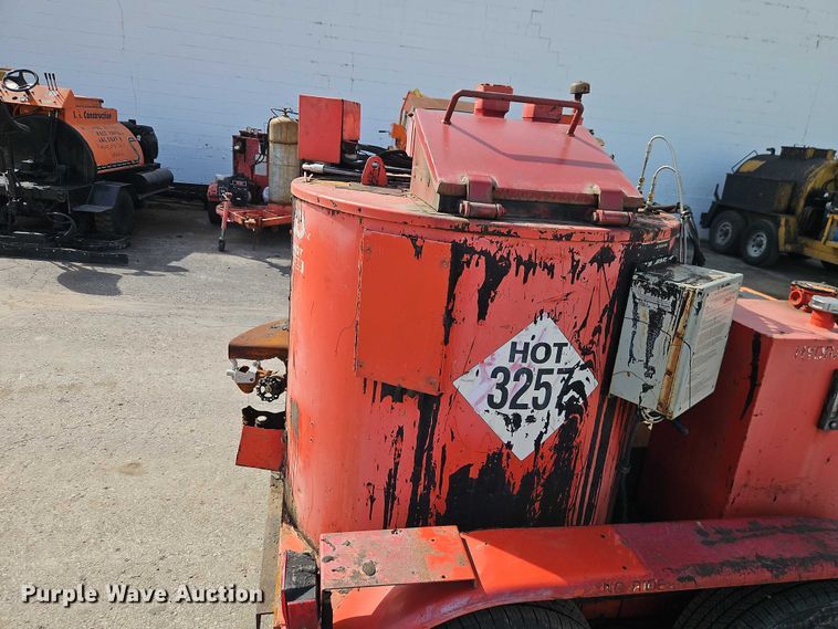 image for item EO7120 2002 Crafco SS 125 DC melter applicator