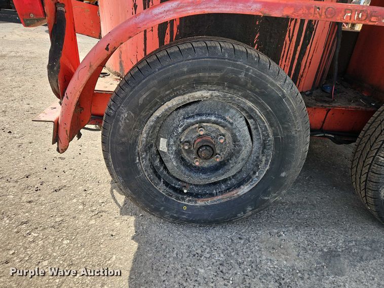 image for item EO7120 2002 Crafco SS 125 DC melter applicator