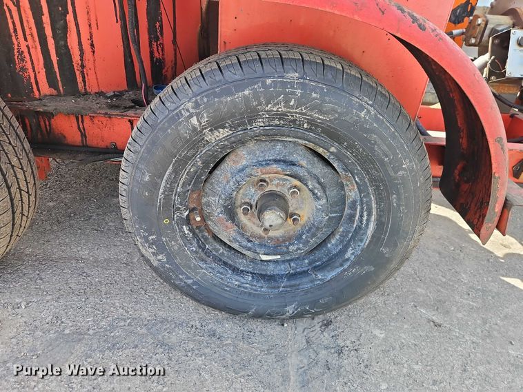 image for item EO7120 2002 Crafco SS 125 DC melter applicator