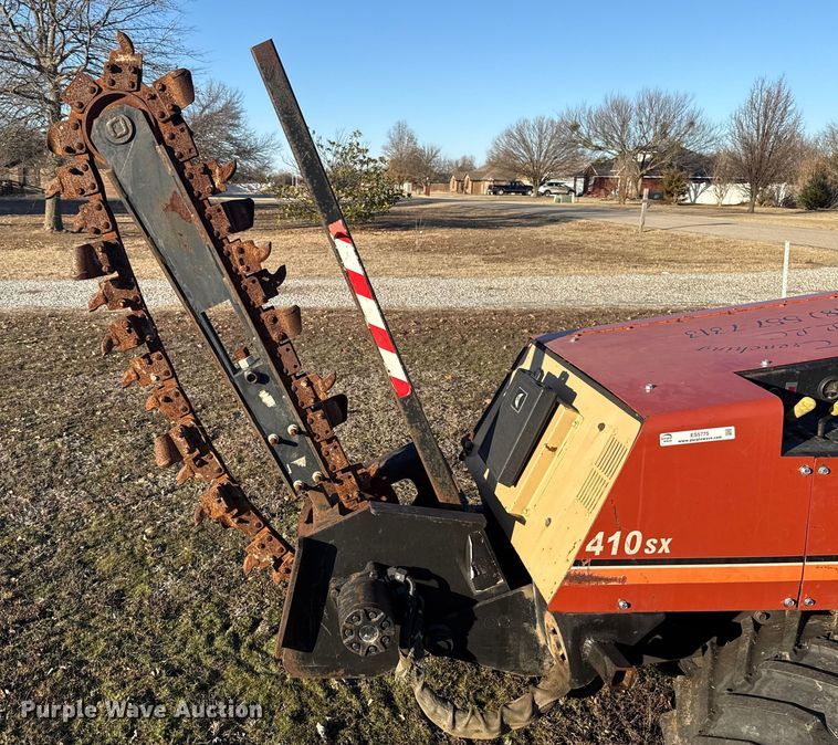image for item ES5775 2002 Ditch Witch 410SXD trencher