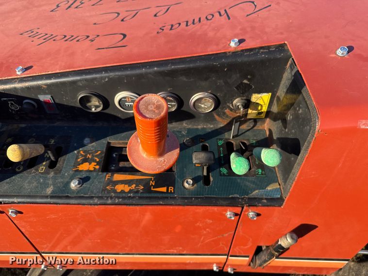 image for item ES5775 2002 Ditch Witch 410SXD trencher