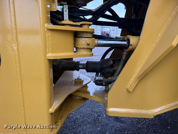 image for item ES5932 2002 Caterpillar 938G Series II wheel loader