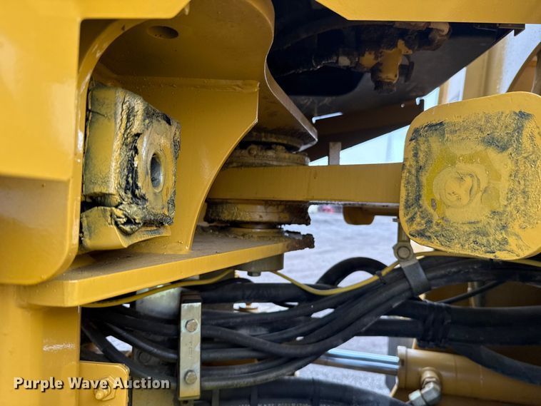 image for item ES5932 2002 Caterpillar 938G Series II wheel loader