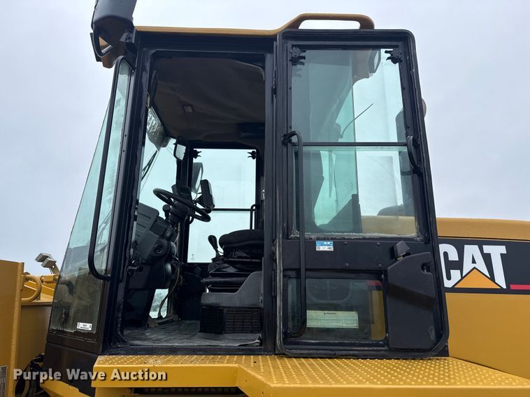 image for item ES5932 2002 Caterpillar 938G Series II wheel loader