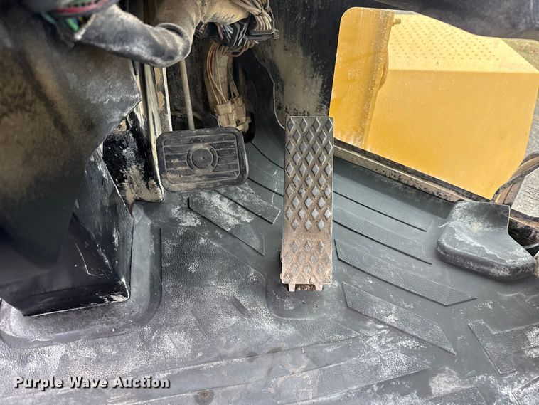 image for item ES5932 2002 Caterpillar 938G Series II wheel loader