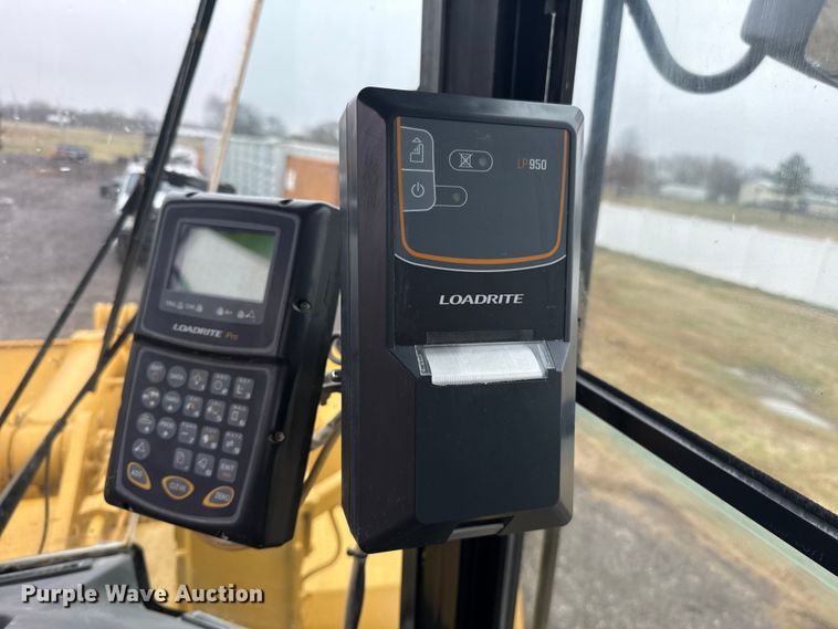 image for item ES5932 2002 Caterpillar 938G Series II wheel loader