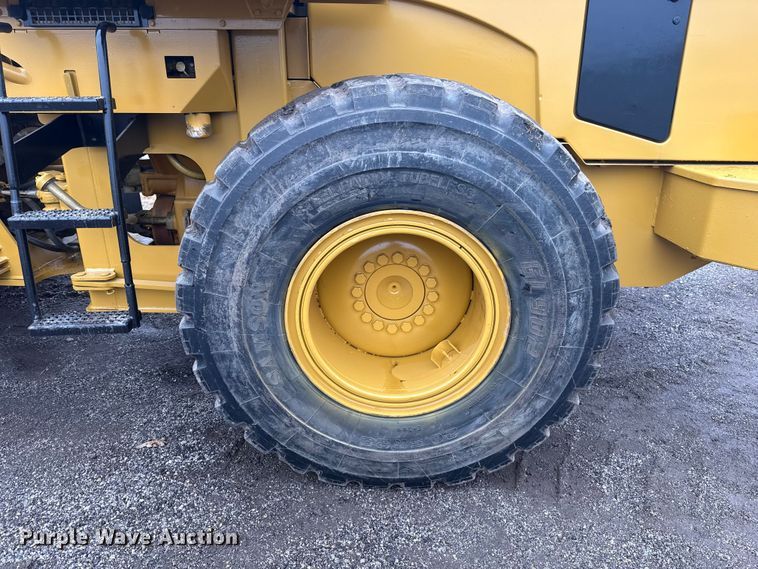 image for item ES5932 2002 Caterpillar 938G Series II wheel loader