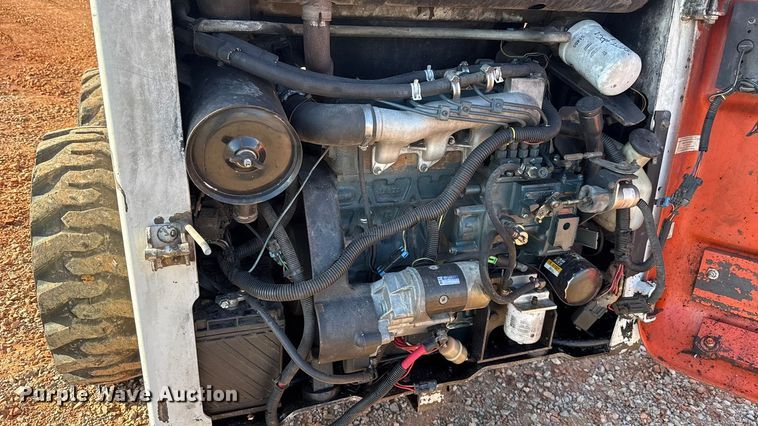 image for item ES5952 2000 Bobcat 773 skid steer loader