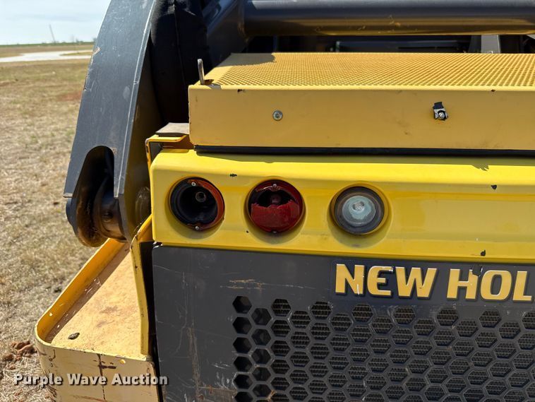 image for item ES5955 2017 New Holland C232 tracked skid steer loader