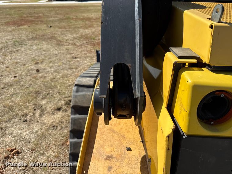image for item ES5955 2017 New Holland C232 tracked skid steer loader