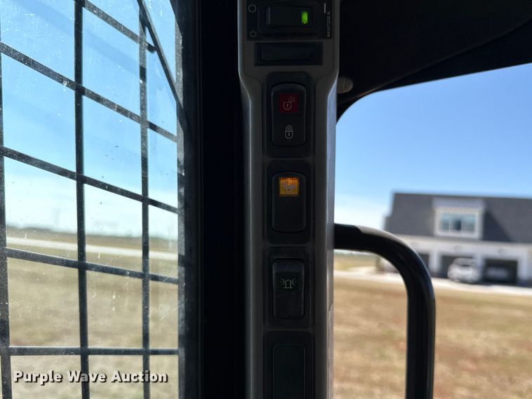 image for item ES5955 2017 New Holland C232 tracked skid steer loader