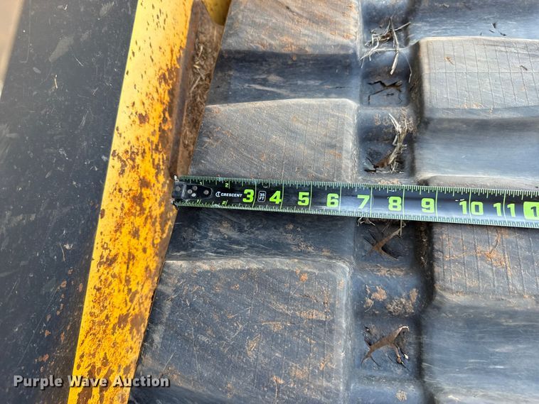 image for item ES5955 2017 New Holland C232 tracked skid steer loader