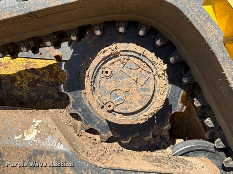 image for item ES5955 2017 New Holland C232 tracked skid steer loader