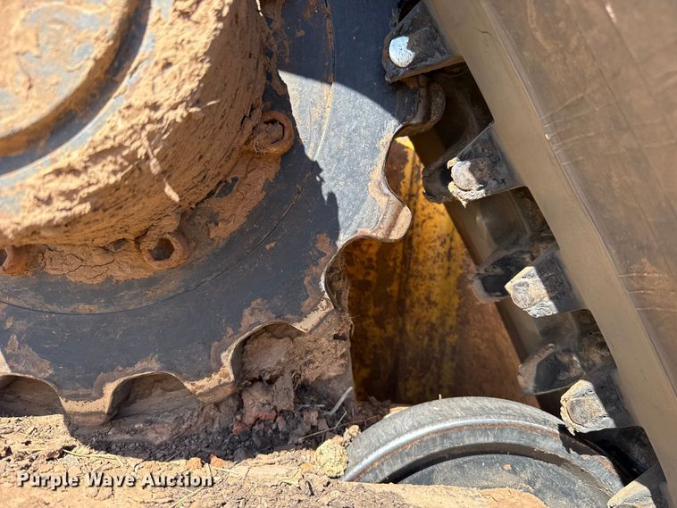 image for item ES5955 2017 New Holland C232 tracked skid steer loader