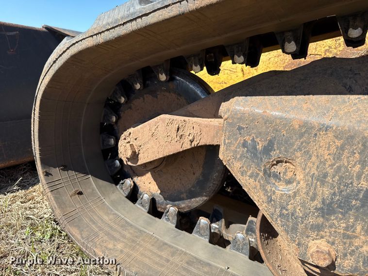 image for item ES5955 2017 New Holland C232 tracked skid steer loader