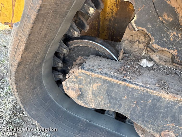 image for item ES5955 2017 New Holland C232 tracked skid steer loader