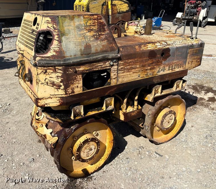 image for item ES8560 2000 Rammax P33/24 HMR trench compactor