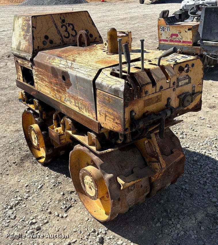 image for item ES8560 2000 Rammax P33/24 HMR trench compactor