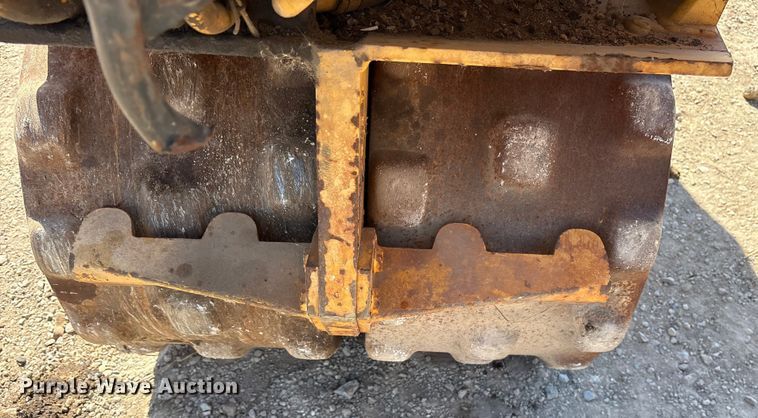 image for item ES8560 2000 Rammax P33/24 HMR trench compactor