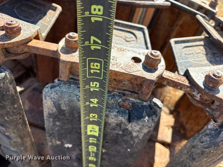 image for item ES8566 McLaren 12V8 skid steer over the tire tracks