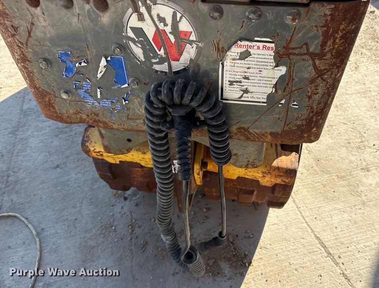 image for item ES8568 2016 Wacker Neuson trench compactor