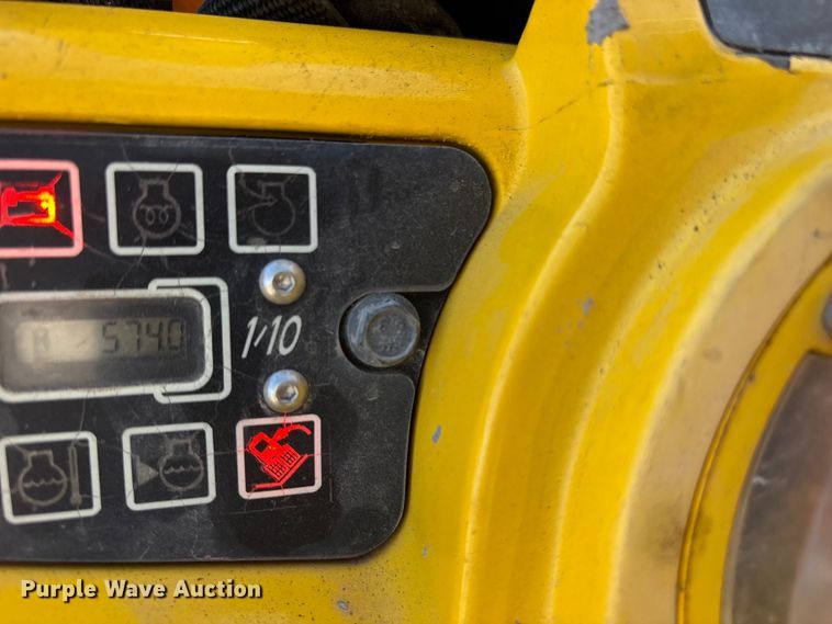 image for item ES8568 2016 Wacker Neuson trench compactor