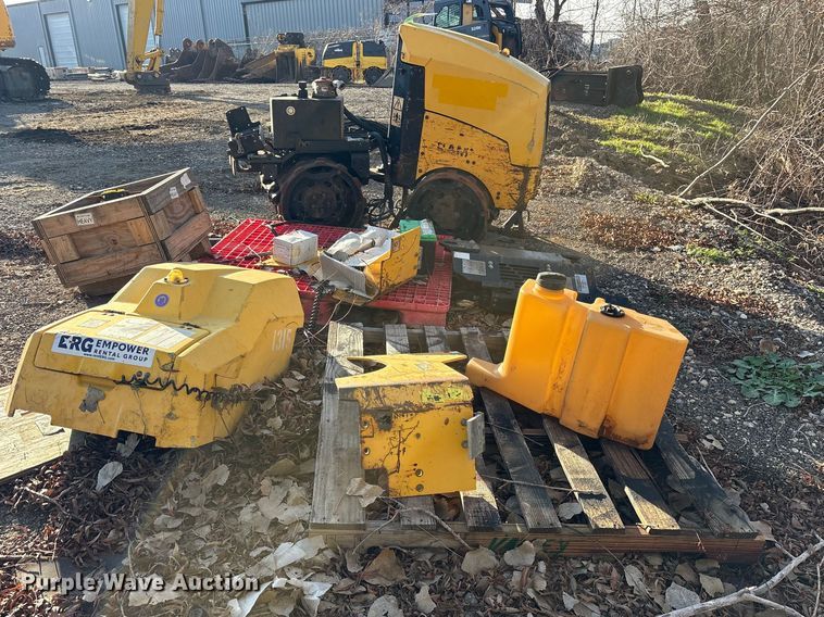 image for item ES8623 2016 Rammax 1575 trench compactor