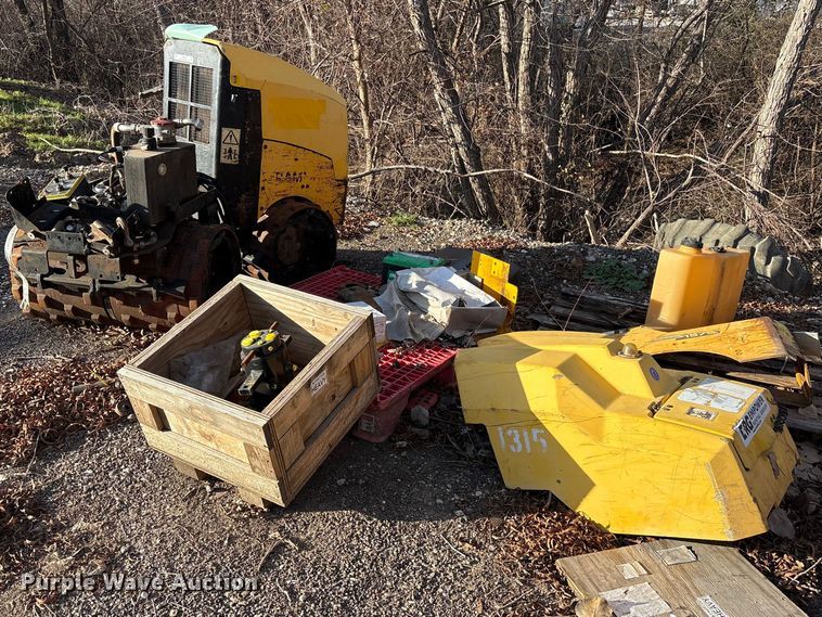 image for item ES8623 2016 Rammax 1575 trench compactor