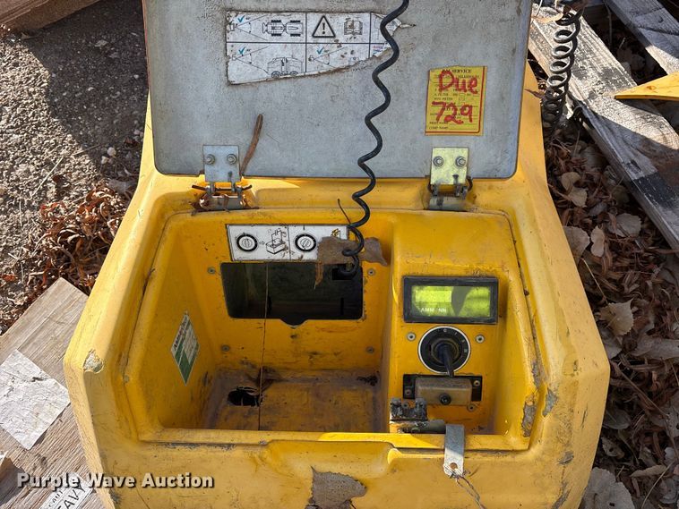 image for item ES8623 2016 Rammax 1575 trench compactor