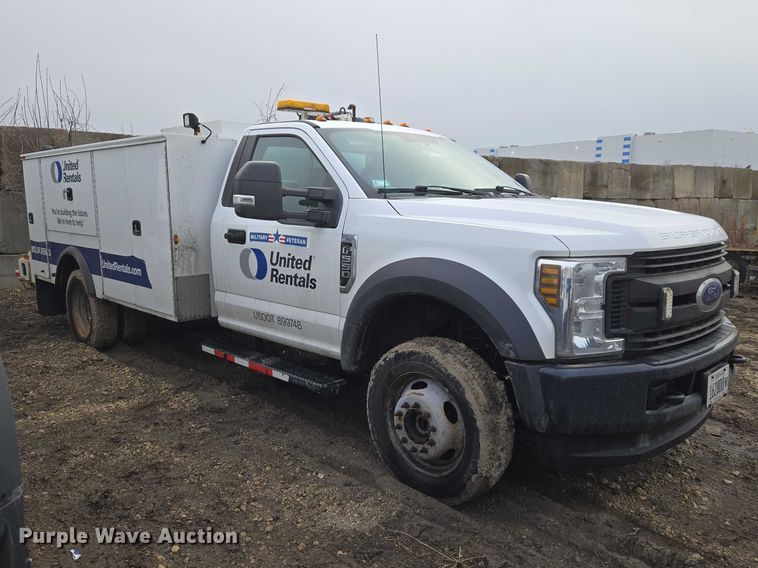 image for item ET1414 2019 Ford F550 Super Duty utility / service truck