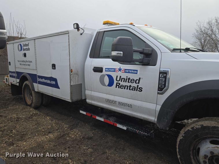 image for item ET1414 2019 Ford F550 Super Duty utility / service truck
