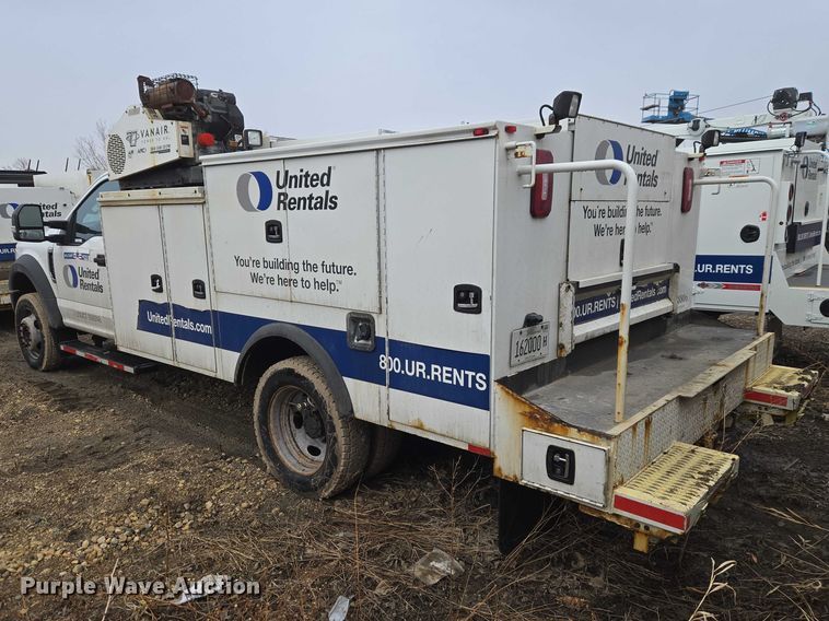 image for item ET1414 2019 Ford F550 Super Duty utility / service truck