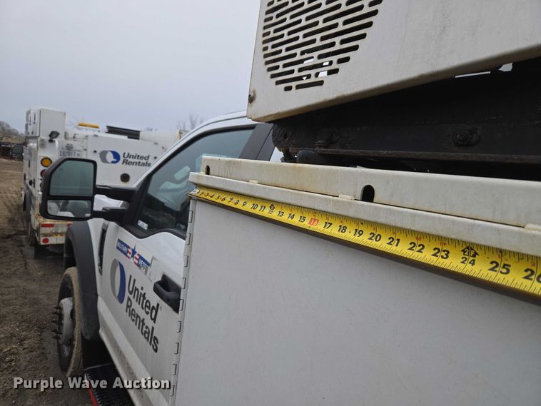 image for item ET1414 2019 Ford F550 Super Duty utility / service truck