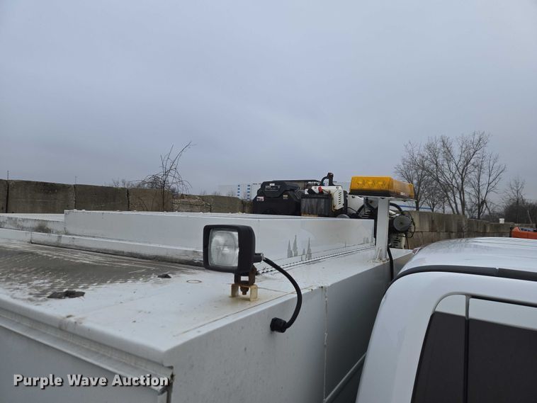 image for item ET1414 2019 Ford F550 Super Duty utility / service truck