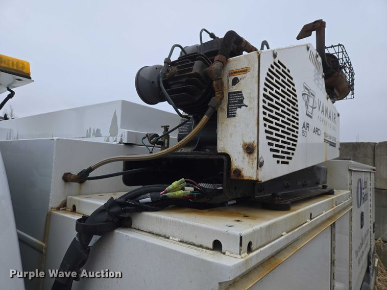 image for item ET1414 2019 Ford F550 Super Duty utility / service truck