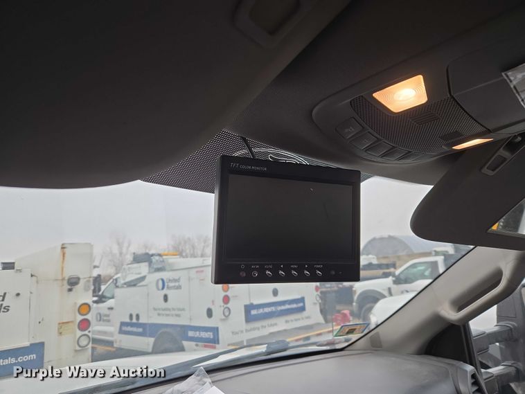 image for item ET1414 2019 Ford F550 Super Duty utility / service truck